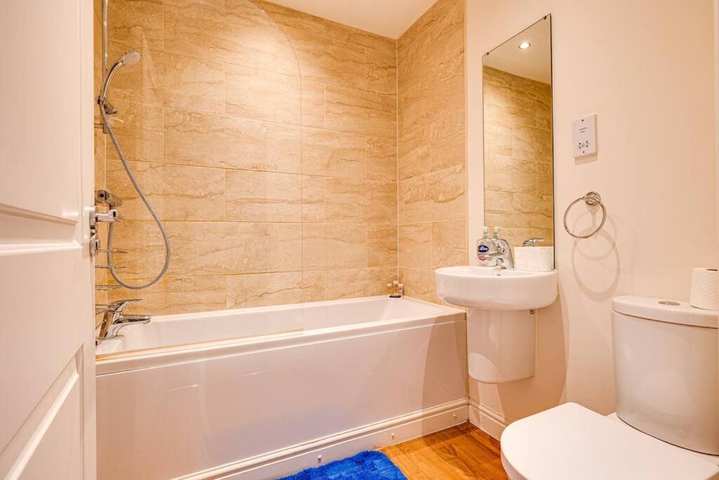 Cosy 2 Bedroom Home In Wigan Exterior foto